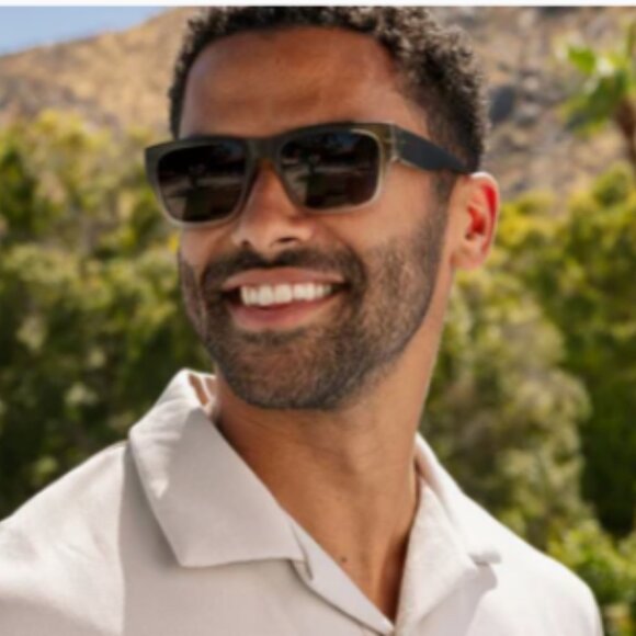 Peepers Sun Hank Bifocal in Sage Green Ombre - Picture 3 of 3